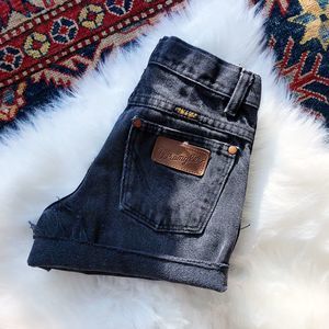 WRANGLER BLACK SHORTS VINTAGE HIGHWAISTED